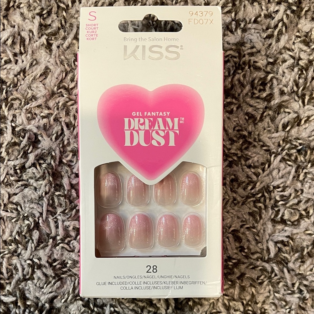 KISS Gel Fantasy Pink Dream Dust Nails